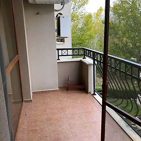 Cascadas Family Complex Entrance H 20